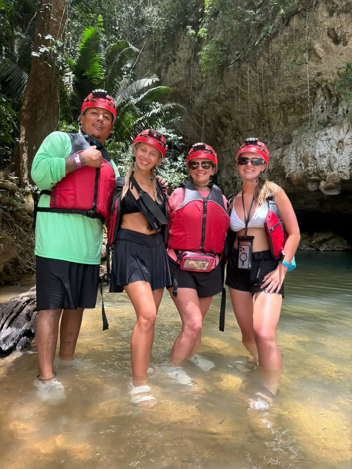 Xunantunich & Cave Tubing Adventure